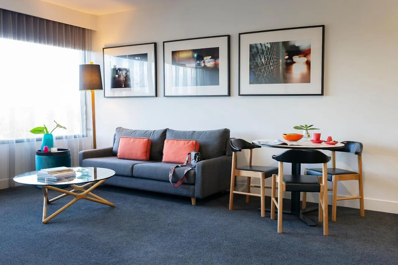 ****  East Hotel And Apartments Canberra Australia